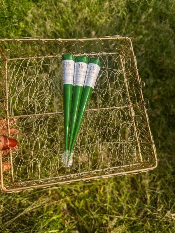 3 Bridal hand cones (organic)