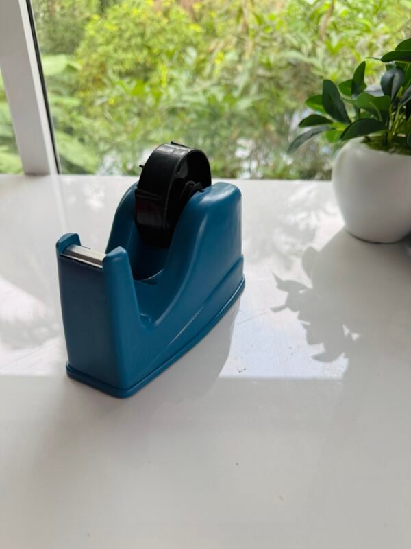 Tape dispenser