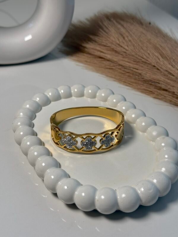 Crystal Clover Bangle