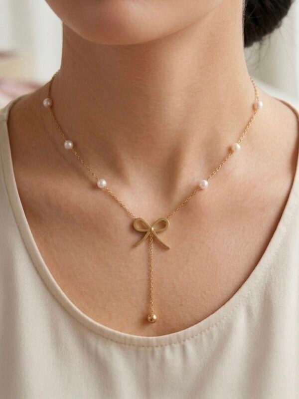 Pearl Bow Necklace