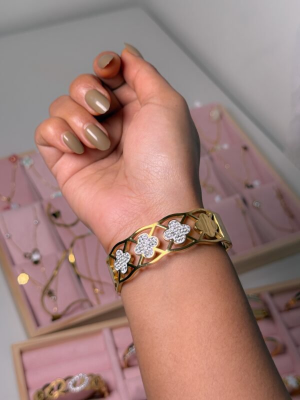Crystal Clover Bangle