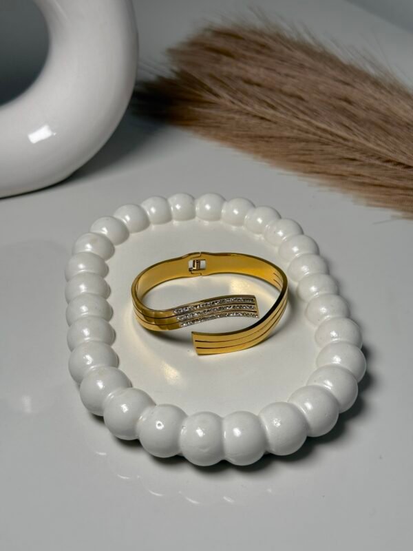 Curve Bangle