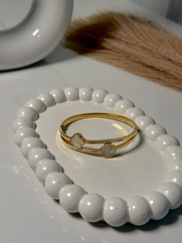 White clover crystal bangle